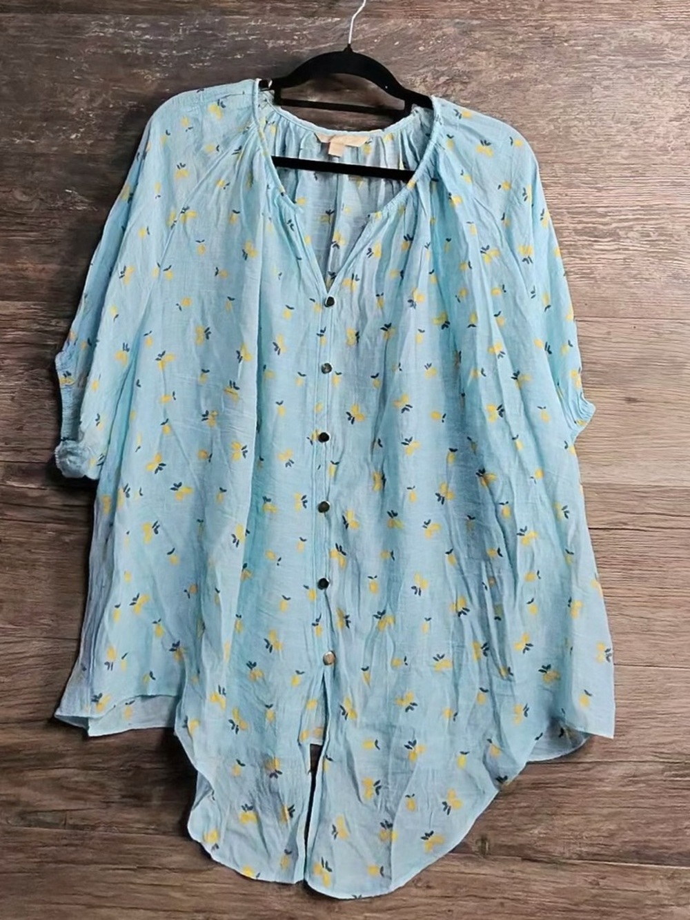 Hope & Harlow Light Blue Floral Button-Front Women’s Blouse with Yellow Accents